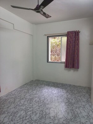 Room in 1 BHK Apartment at Raut Baug Housing Complex, Dhankawadi – for Rent