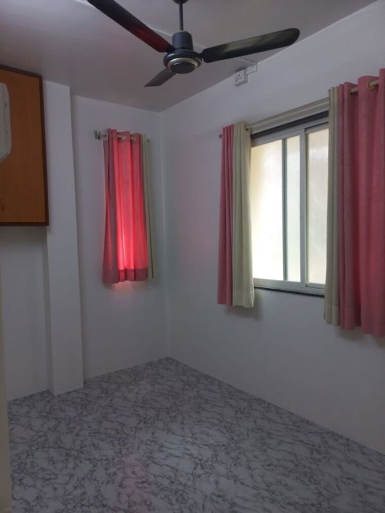 Room, raut-baug-housing-complex 1 Bedroom 500 Sq.Ft. Apartment In Dhankawadi Pune 10443414
