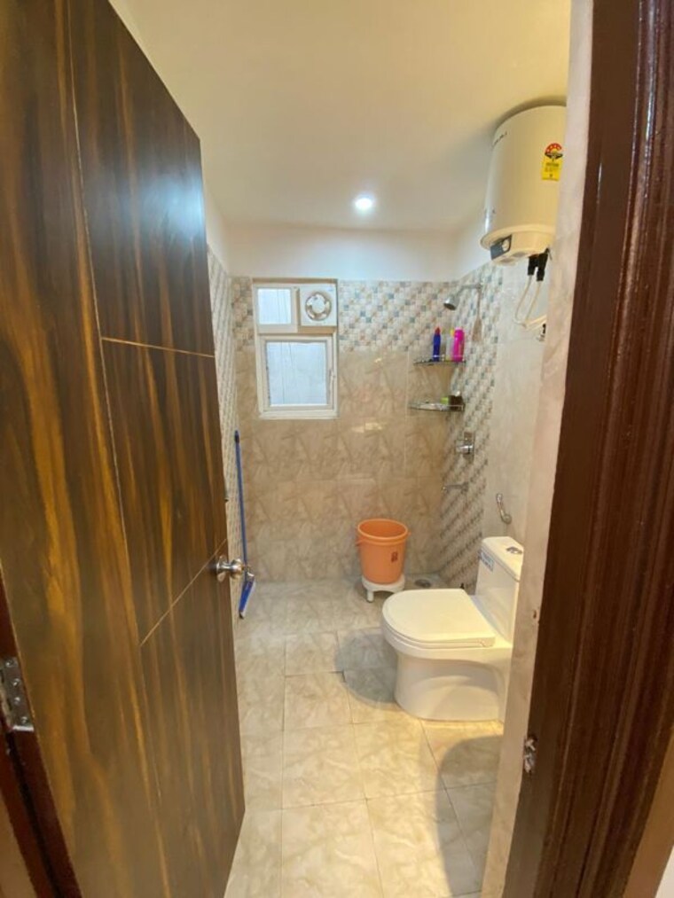 Bathroom, lamane-impereial-heights 3 Bedroom 1600 Sq.Ft. Apartment In Salan Gaon Dehradun 10443434