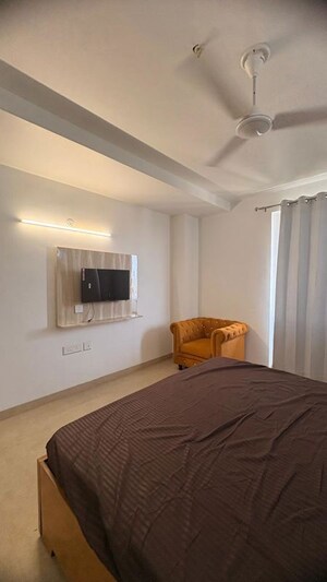 Bedroom in 4 BHK Apartment at Emaar Orange Castle, Gomti Nagar – for Rent