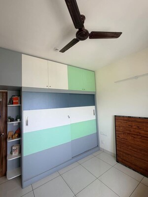 Furnished Amenities in 4 BHK Apartment at Prestige Waterford, Whitefield – for Rent