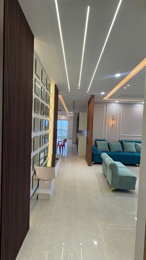 Building Lobby in 4 BHK Apartment at Shalimar Belvedere Court, Gomti Nagar – for Rent