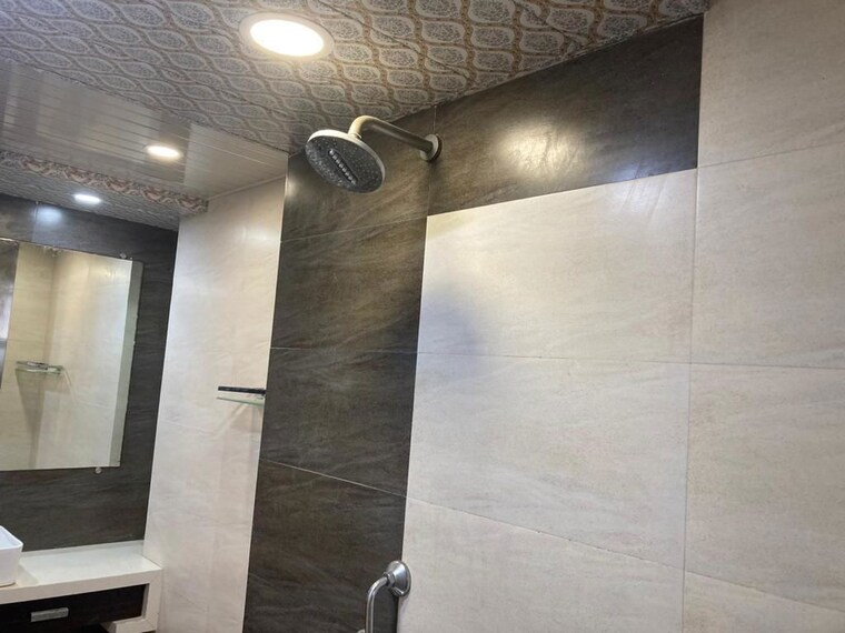 Bathroom, krypton-tower 3 Bedroom 1800 Sq.Ft. Apartment In Prabhadevi Mumbai 10443492