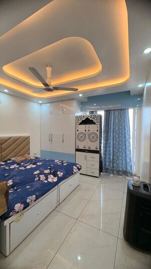 Team Area in 3.5 BHK Apartment at Rishita Manhattan, Gomti Nagar – for Rent