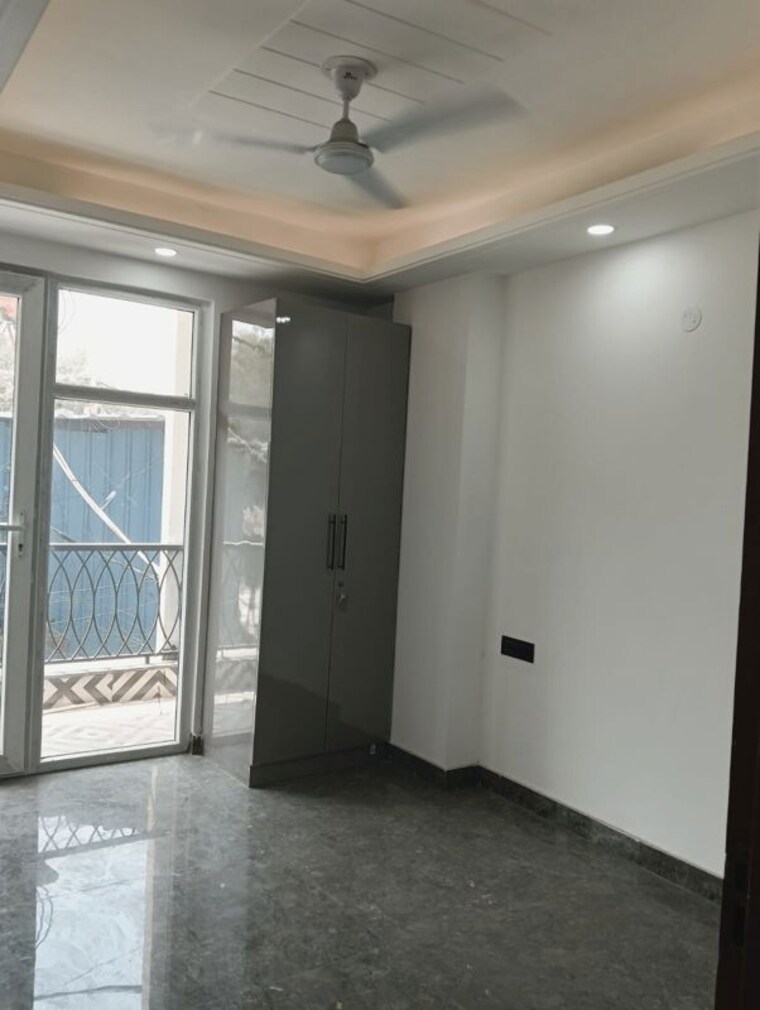 Room, malviya nagar 3 Bedroom 120 Sq.Yd. Apartment In Malviya Nagar Delhi 10443498