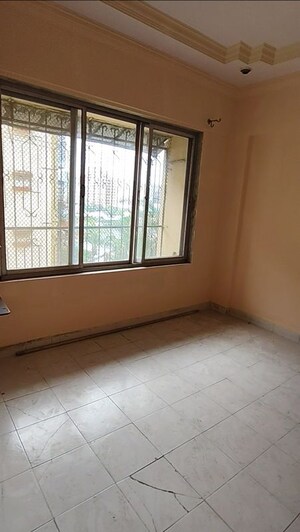 Room in 1 BHK Apartment at Ritu Paradise, Mira Road – for Sale