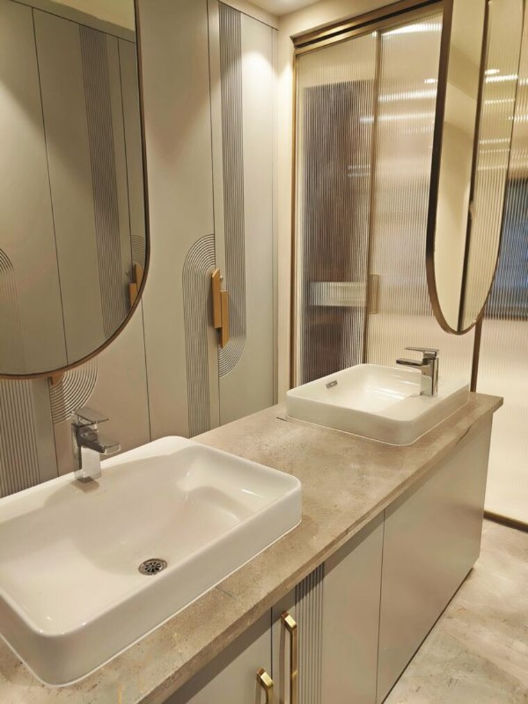 Bathroom, hauz khas enclave 4 Bedroom 6150 Sq.Ft. Builder Floor In Hauz Khas Enclave Delhi 10443508