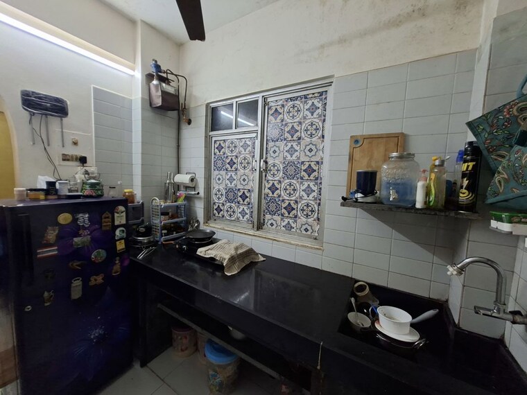 Kitchen, dahisar west 1 RK 300 Sq.Ft. Apartment In Dahisar West Mumbai 10443518