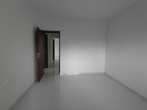 Room in 2.5 BHK Apartment at Lotus Sky Garden, Malad West – for Rent