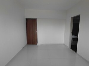 Room in 2.5 BHK Apartment at Lotus Sky Garden, Malad West – for Rent