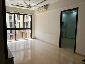 Room in 3 BHK Apartment at Lodha Sterling Tower K, Kolshet Road – for Rent