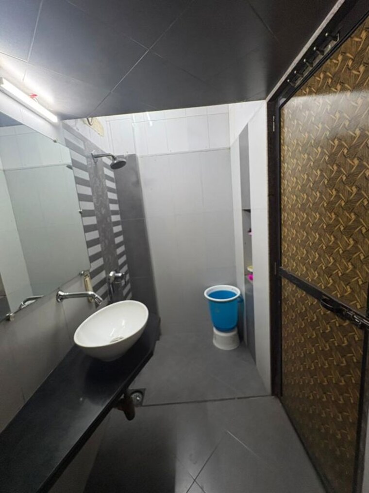 Bathroom, vijay-bharti-apartments 2 Bedroom 650 Sq.Ft. Apartment In Kandivali West Mumbai 10443529