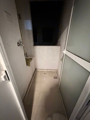Building Lobby in 1.5 BHK Apartment at Lodha Amara, Kolshet Road – for Sale
