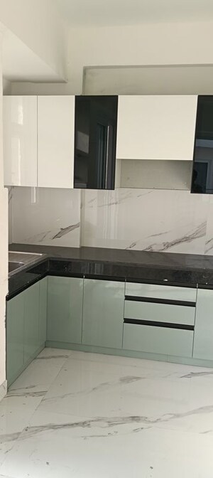 Kitchen in 2.5 BHK Builder Floor at Smart World Gems, Sector 89 – for Rent