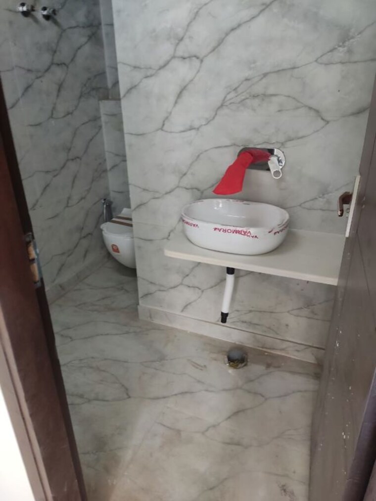 Bathroom, apex-our-homes 2 Bedroom 1150 Sq.Ft. Apartment In Sector 37c Gurgaon 10443597