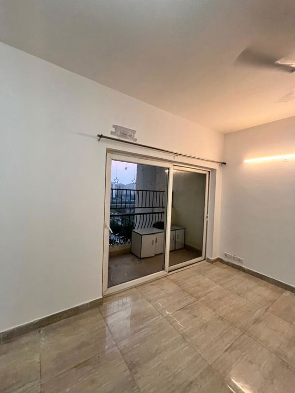 3 BHK + Servant Room 1700 Sq.Ft. Apartment in Gardenia Gateway