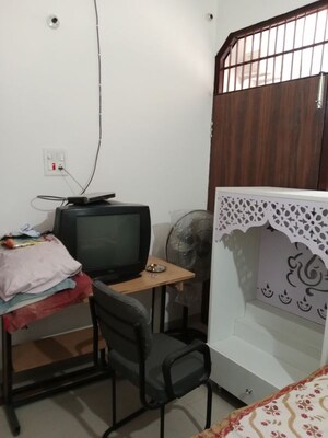 Team Area in 1 RK Builder Floor at Huda – for Rent
