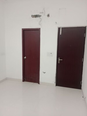 Room in 2 BHK Builder Floor at Sector 25 Phase 1 – for Rent