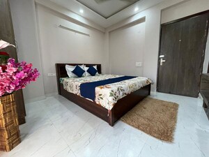 1 RK Builder Floor For Rent in Sector 10a