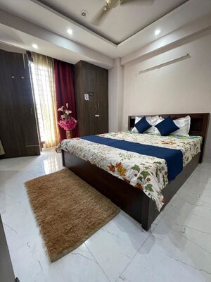Bedroom in 1 RK Builder Floor at Sector 10a – for Rent