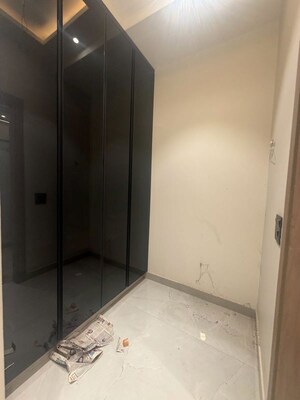 Bathroom in 3 BHK Builder Floor at Ardee City, Sector 52 – for Rent