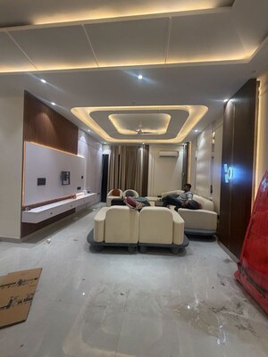 Living Room in 3 BHK Builder Floor at Ardee City, Sector 52 – for Rent