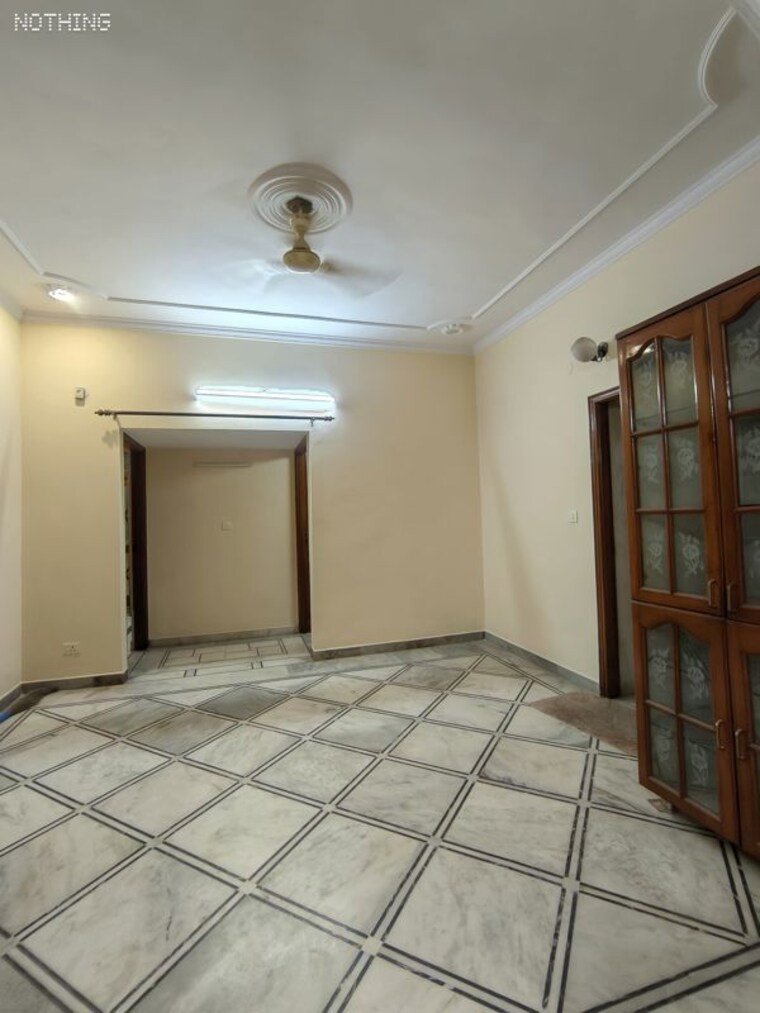 Room, sector 15 2 Bedroom 1800 Sq.Ft. Builder Floor In Sector 15 Gurgaon 10443696