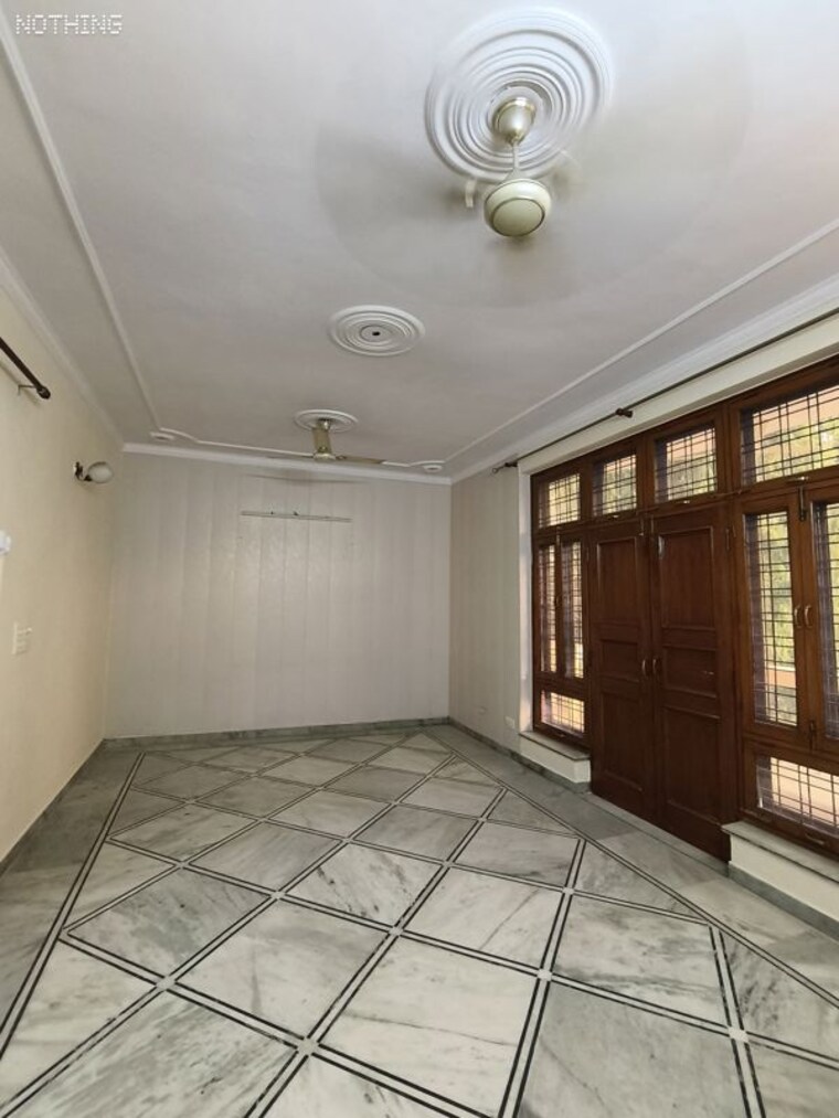 Room, sector 15 2 Bedroom 1800 Sq.Ft. Builder Floor In Sector 15 Gurgaon 10443696