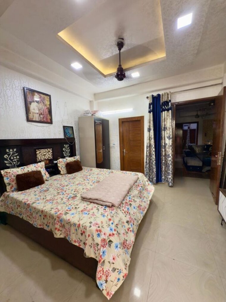 Bedroom, niti khand ii 3.5 Bedroom 112 Sq.Mt. Builder Floor In Niti Khand ii Ghaziabad 10443698