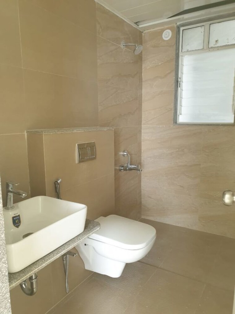 Bathroom, rohan-ananta-phase-1 2 Bedroom 914 Sq.Ft. Apartment In Tathawade Pune 10443701