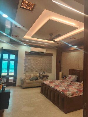 Bedroom in 4 BHK Builder Floor at Sector 21b – for Sale