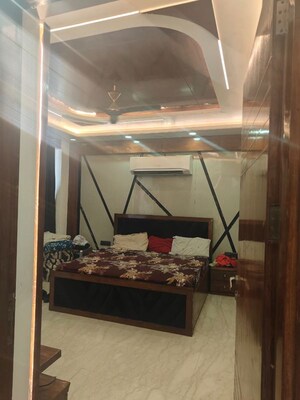 Bedroom in 4 BHK Builder Floor at Sector 21b – for Sale