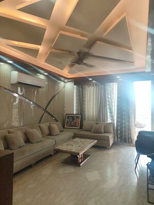 Team Area in 4 BHK Builder Floor at Sector 21b – for Sale