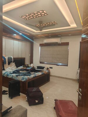 Team Area in 4 BHK Builder Floor at Sector 21b – for Sale