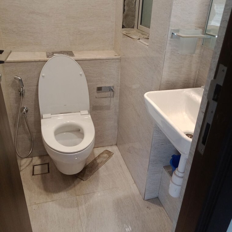 Bathroom, hiranandani-gardens 1 Bedroom 470 Sq.Ft. Apartment In Powai Mumbai 10443715