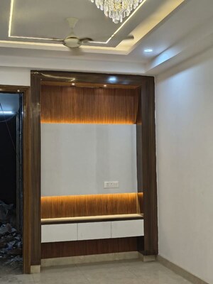 Building Lobby in 1 BHK Builder Floor at Arsh Green Heights, Gaur City 1 – for Rent