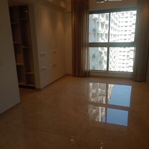 Room in 1 BHK Apartment at Hiranandani Regent Hill, Powai – for Rent