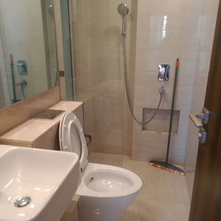 Bathroom, hiranandani-regent-hill 1 Bedroom 379 Sq.Ft. Apartment In Powai Mumbai 10443748