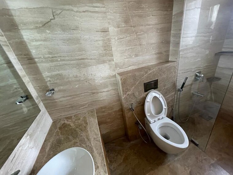 Bathroom, bayview-terraces 5 Bedroom 5400 Sq.Ft. Apartment In Prabhadevi Mumbai 10392319