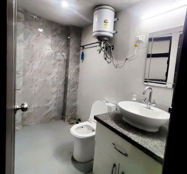 Bathroom, sushant lok iii 1 RK 500 Sq.Ft. Builder Floor In Sushant Lok Iii Gurgaon 10443767