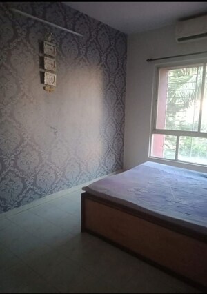 Room in 3 BHK Apartment at Tushar Gardens, Pimple Saudagar – for Rent