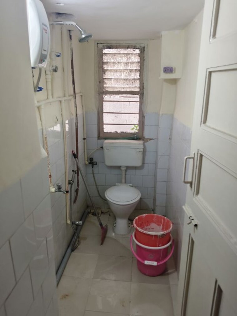 Bathroom, vithal nagar 2 Bedroom 700 Sq.Ft. Apartment In Vithal Nagar Mumbai 10443846