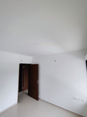 Room in 2 BHK Apartment at 4 Taljai Hills Phase 1, Dhankawadi – for Rent