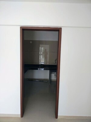 Room in 2 BHK Apartment at 4 Taljai Hills Phase 1, Dhankawadi – for Rent