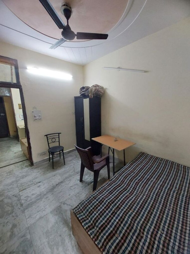 Living Room, west patel nagar 1 Bedroom 400 Sq.Ft. Builder Floor In West Patel Nagar Delhi 10443902