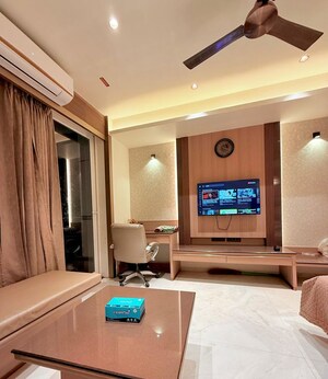 Furnished Amenities in Studio Apartment at Gaur City Center, Sector 4 Greater Noida – for Rent