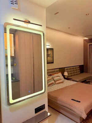 Room in Studio Apartment at Gaur City Center, Sector 4 Greater Noida – for Rent