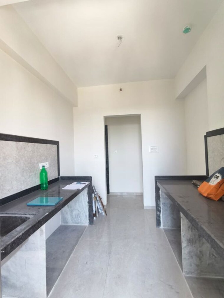 Kitchen, damji-shamji-mahavir-spring-tulip-phase-1 2 Bedroom 713 Sq.Ft. Apartment In Pokhran Road No Two Thane 10443950