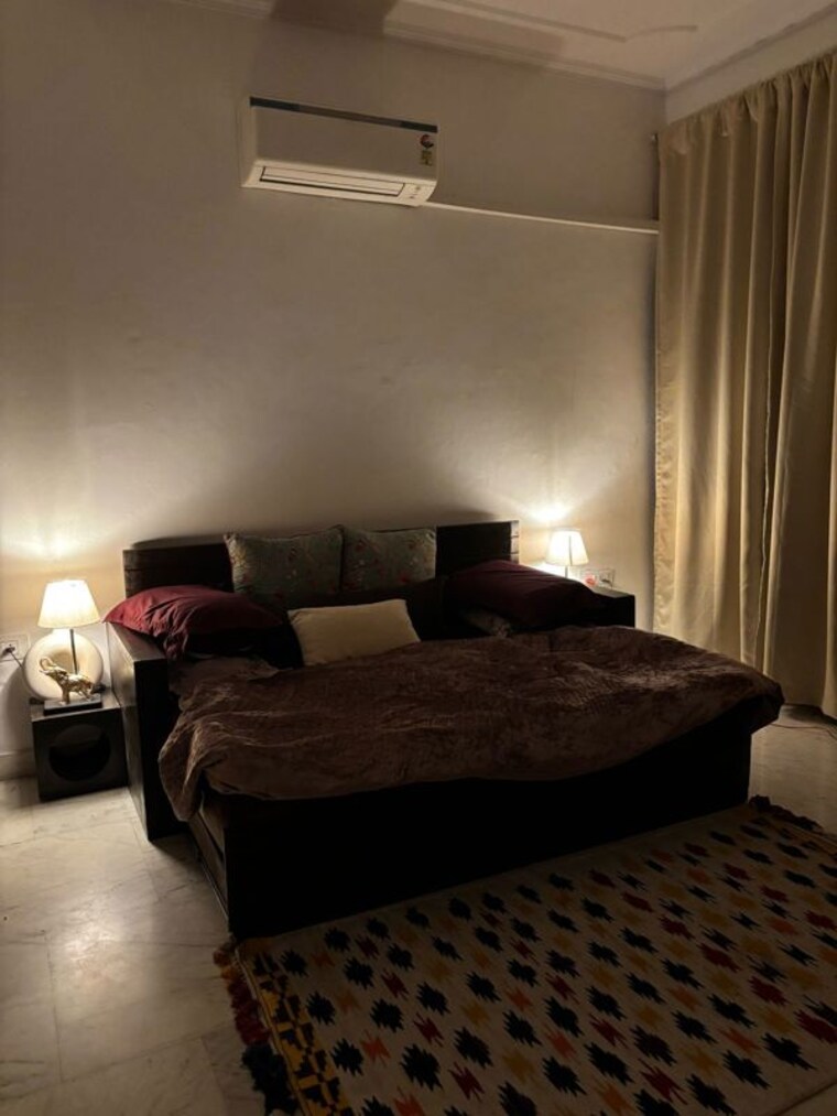Bedroom, nehru enclave 3 Bedroom 200 Sq.Yd. Builder Floor In Nehru Enclave Delhi 10435677