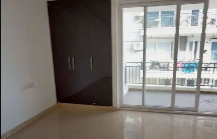 Room, roseate-homes 3 Bedroom 1550 Sq.Ft. Apartment In Ghazipur Zirakpur 10443931